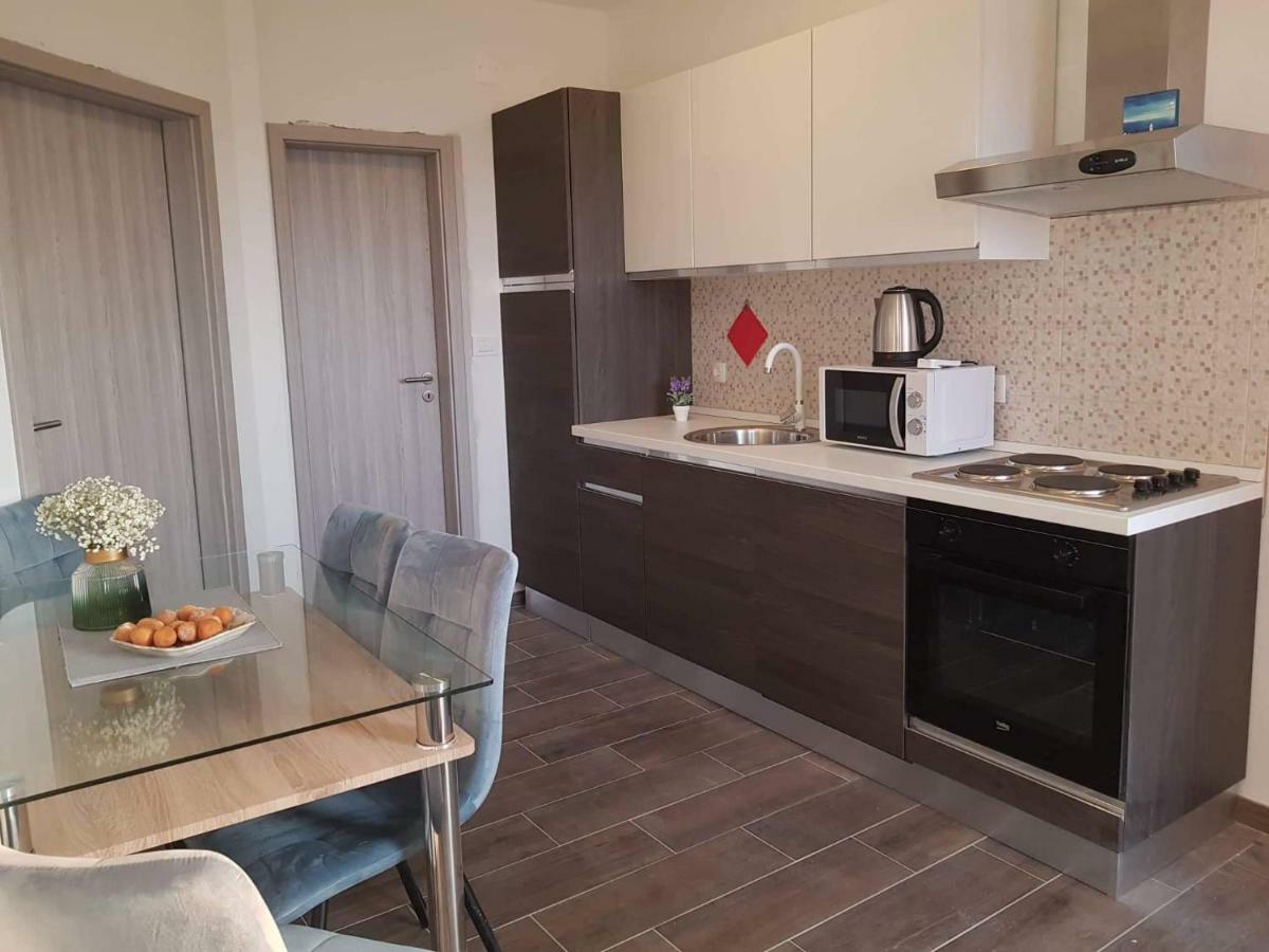 Apartmani Luce I Miho Nin Exterior photo